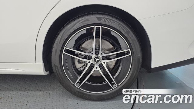 Mercedes-Benz E-Class 2026 — photo 7