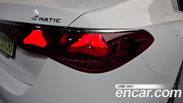 Mercedes-Benz E-Class 2026 — photo 9