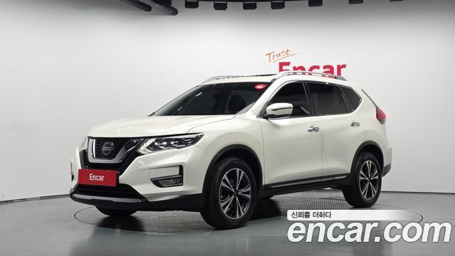 Nissan X-Trail 2018 — photo 1