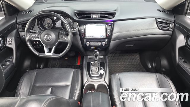 Nissan X-Trail 2018 — photo 10