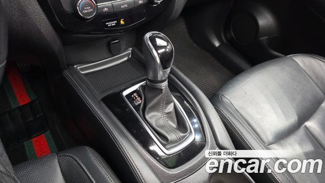 Nissan X-Trail 2018 — photo 12
