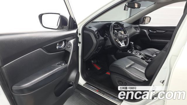 Nissan X-Trail 2018 — photo 13