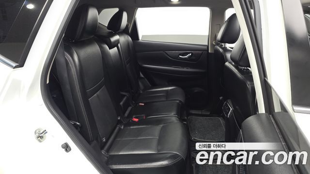 Nissan X-Trail 2018 — photo 17