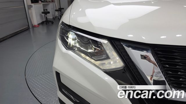 Nissan X-Trail 2018 — photo 8