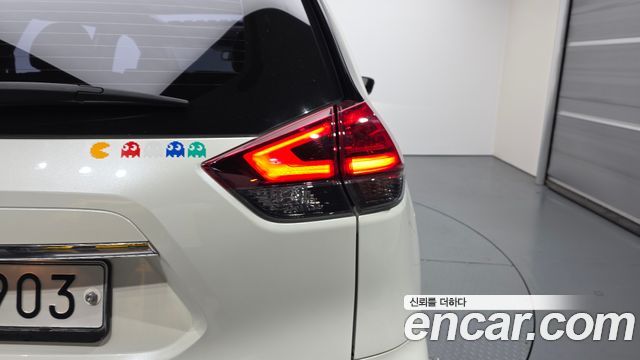 Nissan X-Trail 2018 — photo 9
