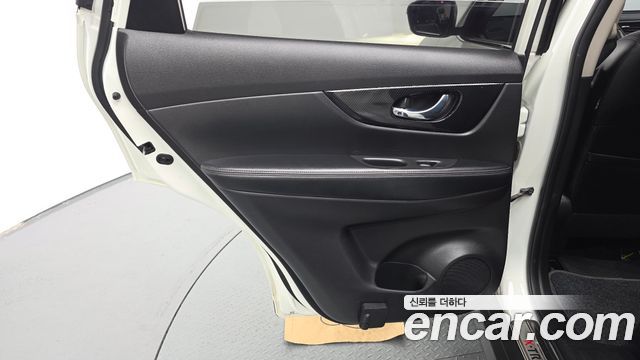 Nissan X-Trail 2018 — photo 15