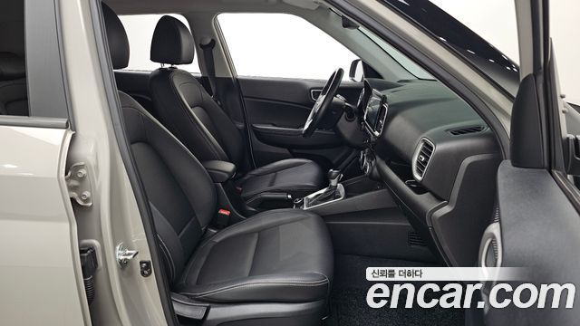 Hyundai Venue 2021 — photo 17