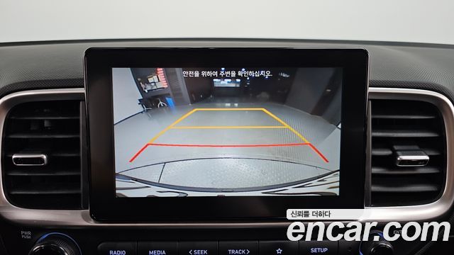 Hyundai Venue 2021 — photo 21
