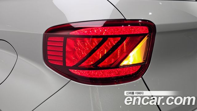 Hyundai Venue 2021 — photo 9