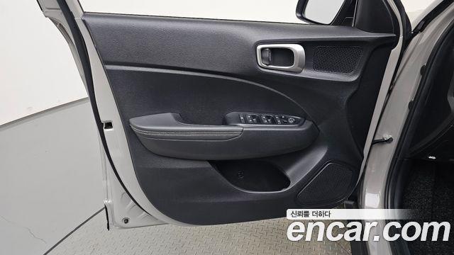 Hyundai Venue 2021 — photo 14