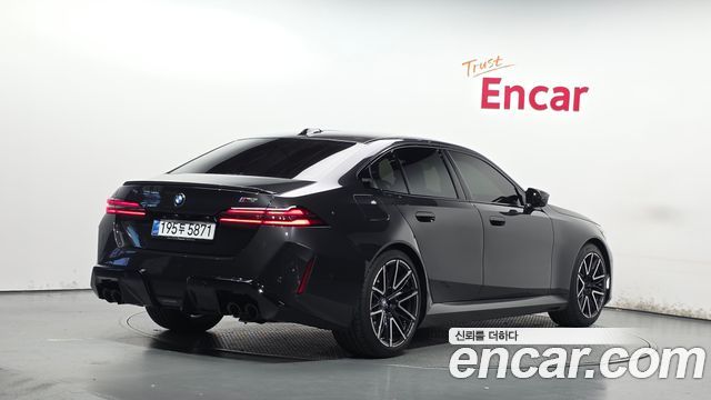 BMW M5 2026 — photo 2