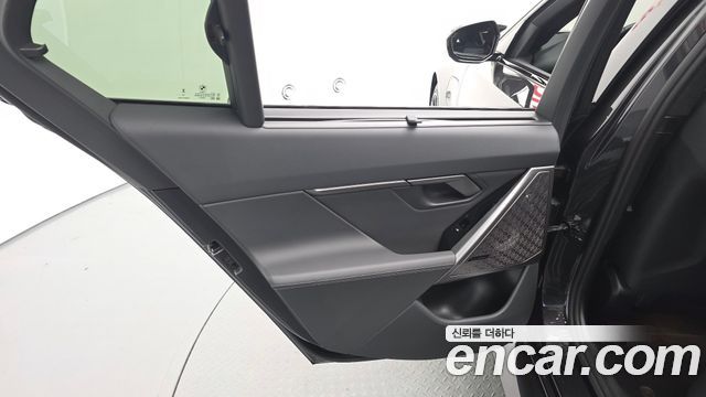BMW M5 2026 — photo 15