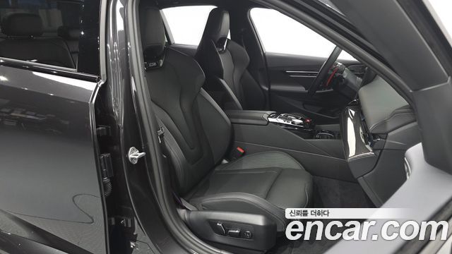 BMW M5 2026 — photo 16
