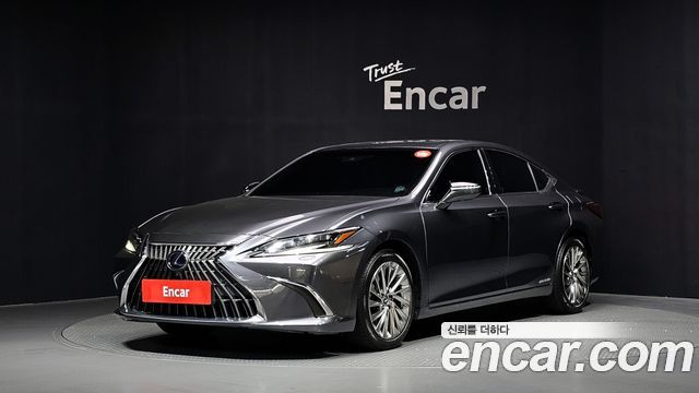 Lexus ES 2022 — photo 1