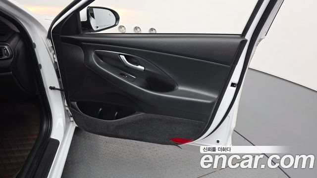 Hyundai i30 2017 — photo 14