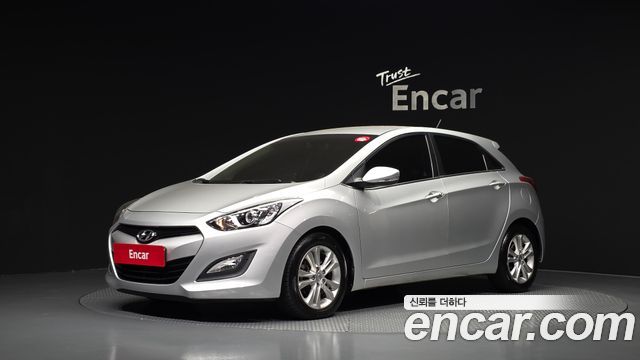 Hyundai i30 2012 — photo 1