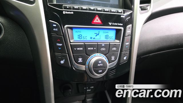 Hyundai i30 2012 — photo 23