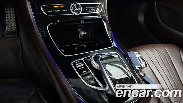 Mercedes-Benz CLS-Class 2019 — photo 27