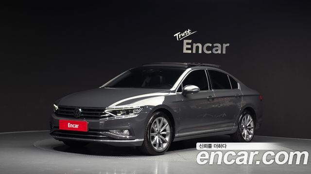 Volkswagen Passat 2021 — photo 1