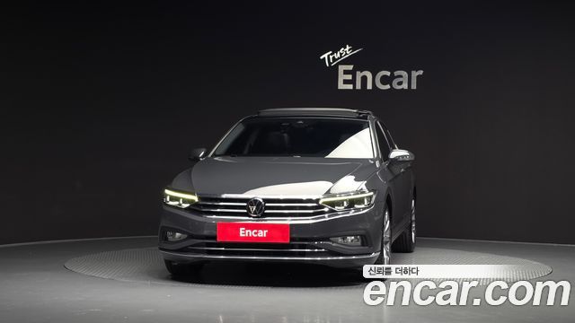 Volkswagen Passat 2021 — photo 3