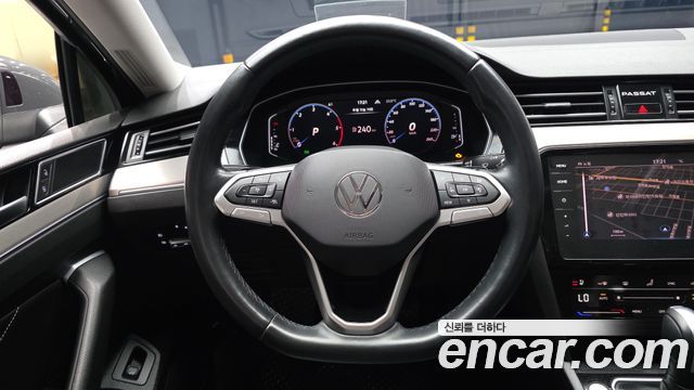 Volkswagen Passat 2021 — photo 19