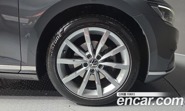 Volkswagen Passat 2021 — photo 7