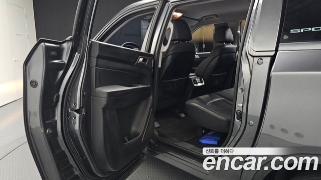 KG Mobility Rexton 2018 — photo 18