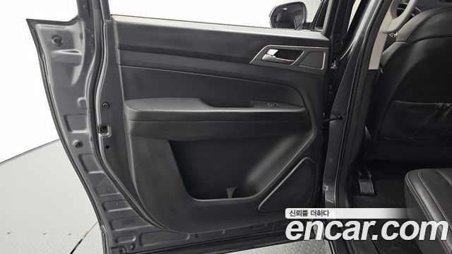 KG Mobility Rexton 2018 — photo 15