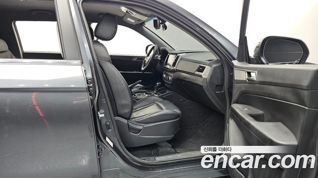 KG Mobility Rexton 2018 — photo 16