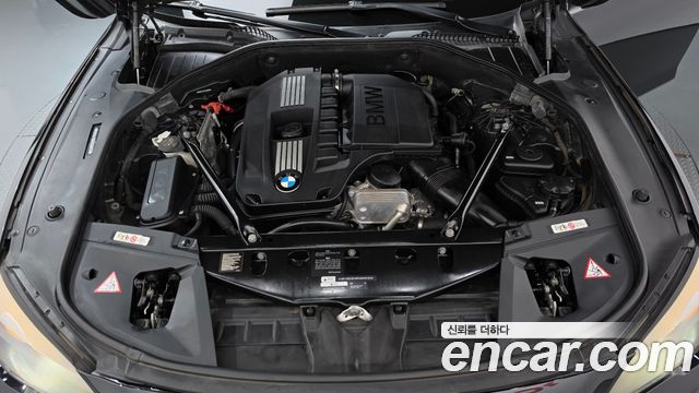BMW 7-Series 2012 — photo 6