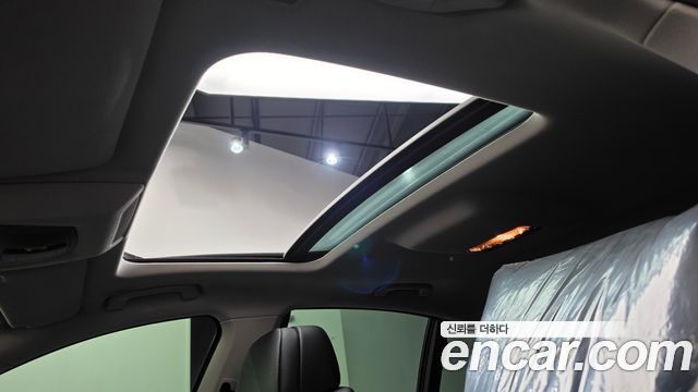BMW 7-Series 2012 — photo 19