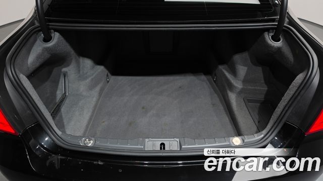 BMW 7-Series 2012 — photo 20