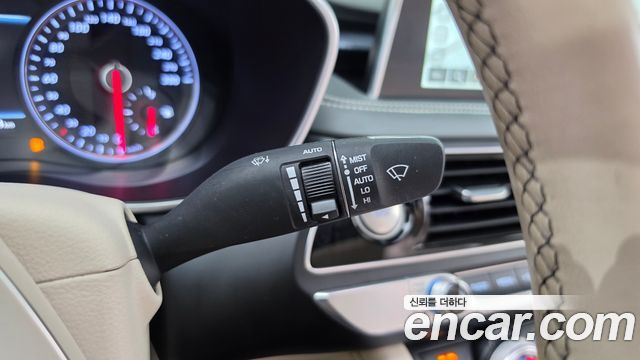Genesis G70 2018 — photo 24