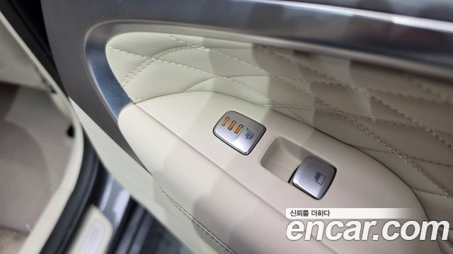 Genesis G70 2018 — photo 25