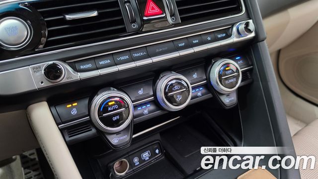 Genesis G70 2018 — photo 30