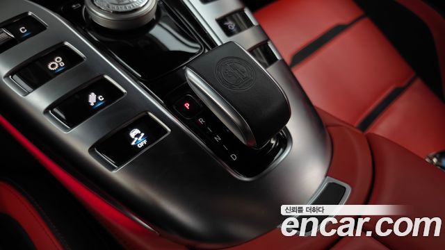 Mercedes-Benz AMG GT 2020 — photo 9