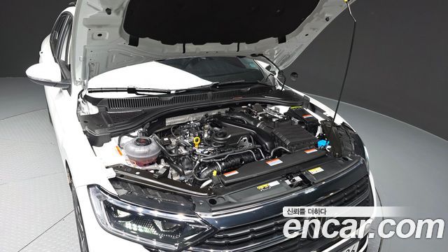 Volkswagen Jetta 2023 — photo 6