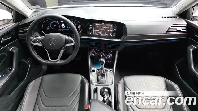 Volkswagen Jetta 2023 — photo 10