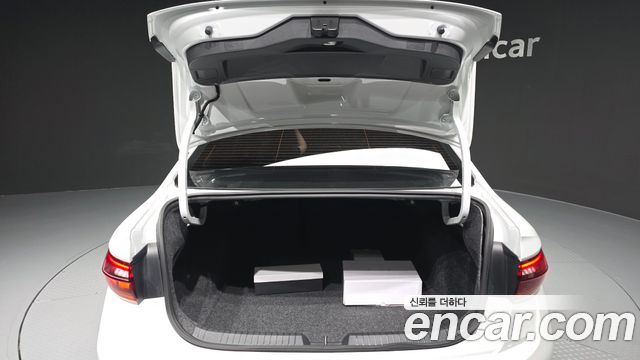 Volkswagen Jetta 2023 — photo 26