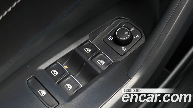 Volkswagen Jetta 2023 — photo 29