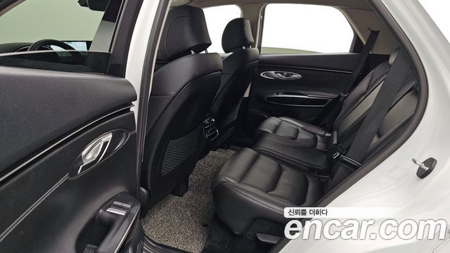 Genesis GV70 2021 — photo 12
