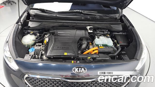 Kia Niro 2017 — photo 6