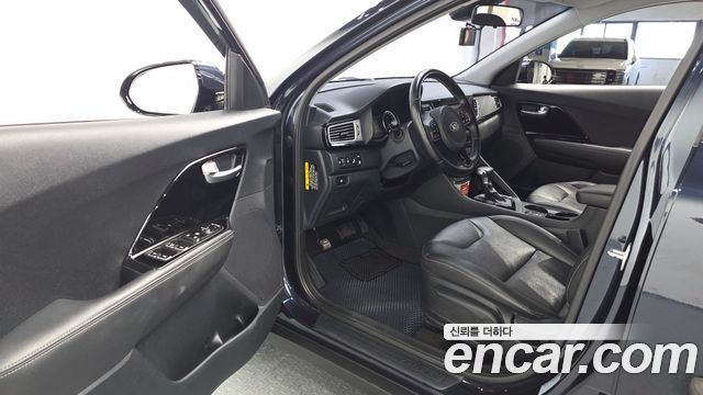 Kia Niro 2017 — photo 13