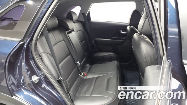 Kia Niro 2017 — photo 17