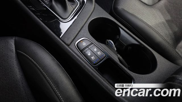 Kia Niro 2017 — photo 24