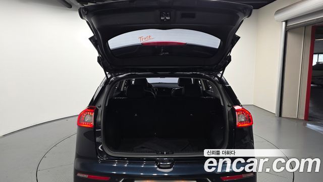 Kia Niro 2017 — photo 26