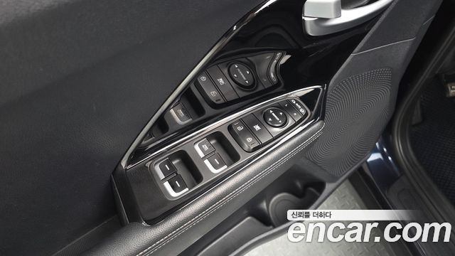 Kia Niro 2017 — photo 28
