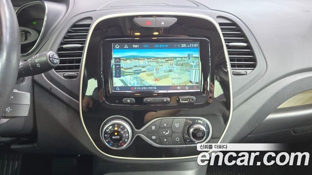 Renault Korea QM3 2019 — photo 18