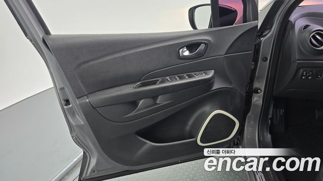 Renault Korea QM3 2019 — photo 14