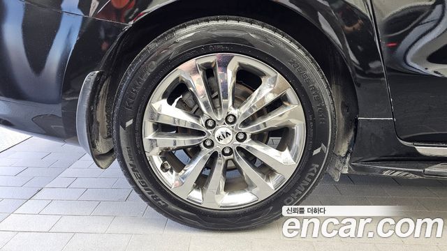 Kia Canival 2016 — photo 5